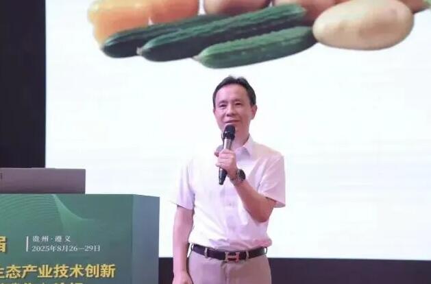 現(xiàn)代精工董事長(zhǎng)詹智勇發(fā)表講話(huà)